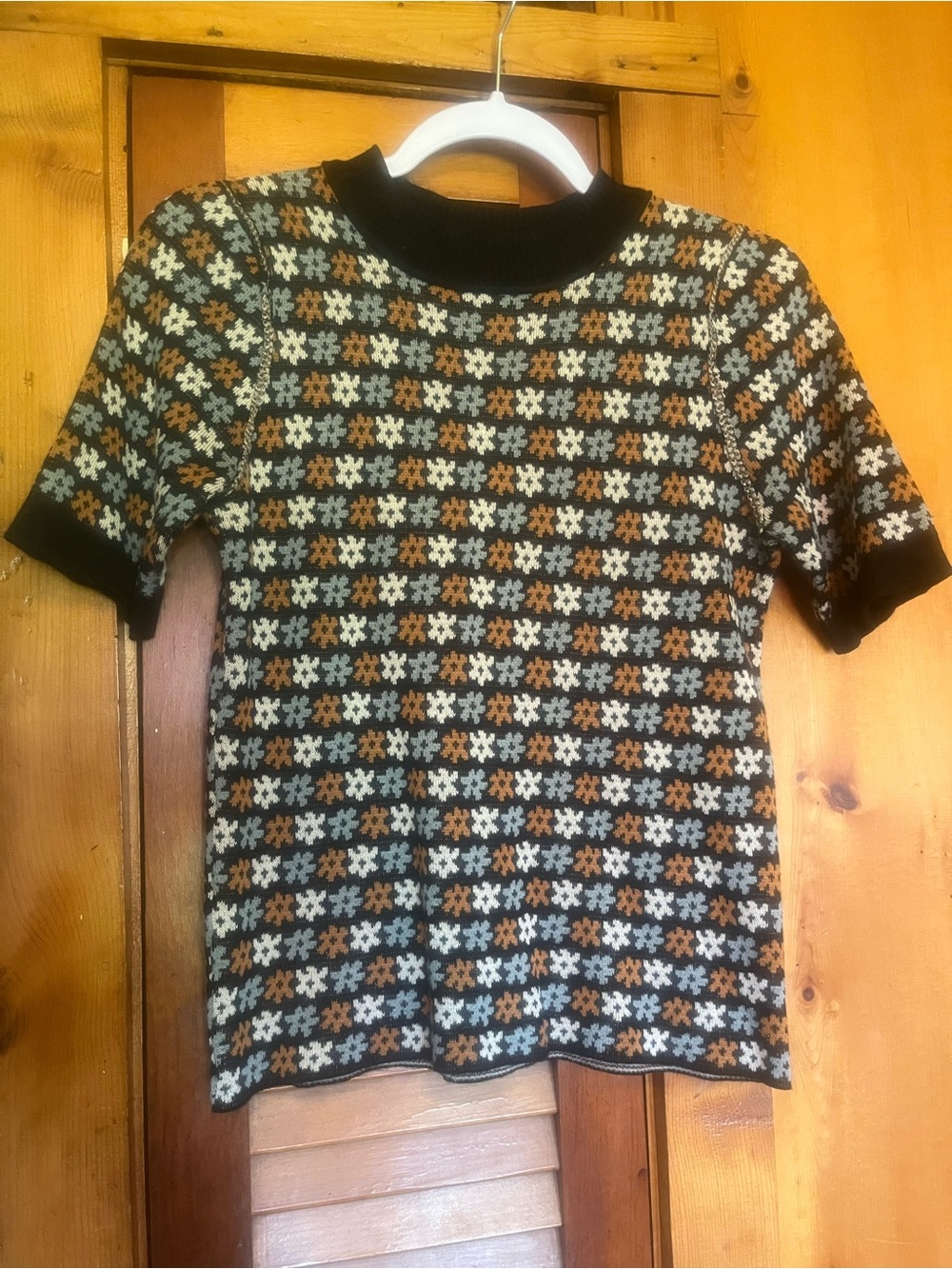 Women’s soft sweater tee